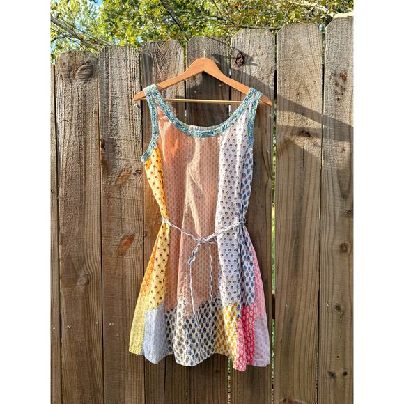Vintage Patchwork Mini Dress – Sacred Threads 90s/2000s - Picture 2 of 9